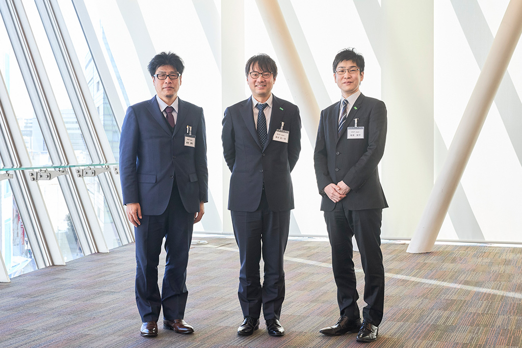 社員集合写真