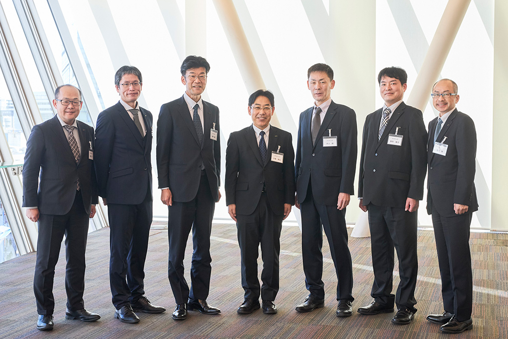 社員集合写真